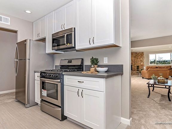5th image of 769 Reef Dr