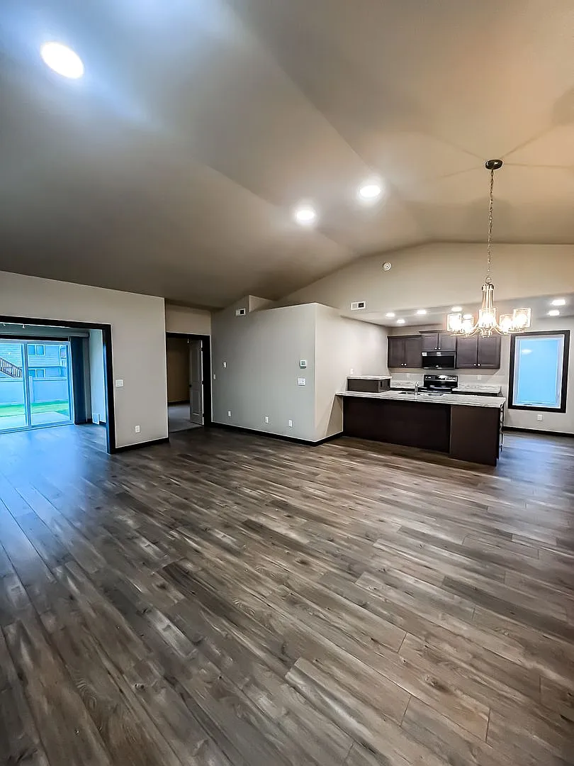 Legacy Park Townhomes — Photo 4