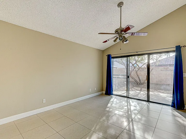 2723 Lovington Dr — Photo 22