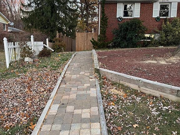 3rd image of 9202 Pinehurst Dr