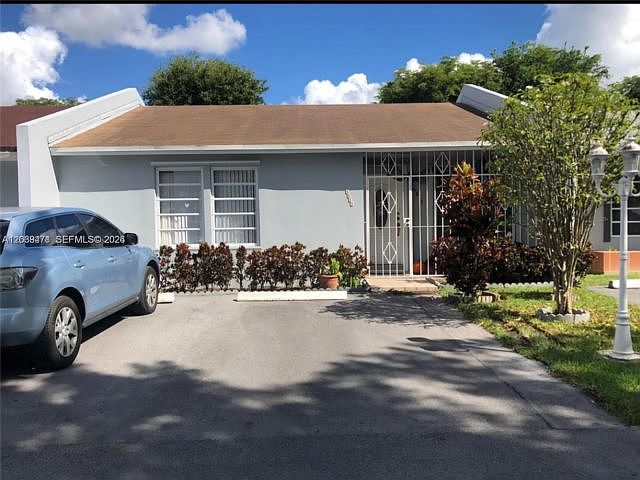 1st image of 5813 SW 140th Ave