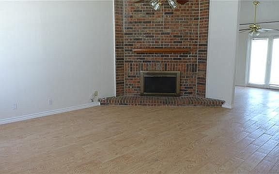 2nd image of 2613 Duchess Dr