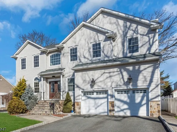 30 Park Dr, Kenilworth Boro, NJ 07033
