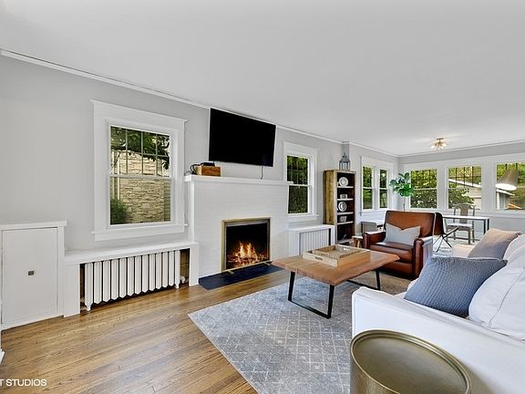 3rd image of 414 N Garfield Ave