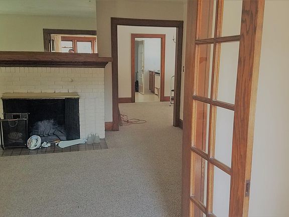 2nd image of 1608 Crosby St #2