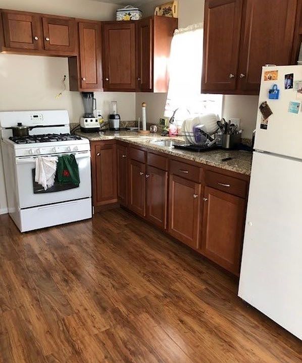 1st image of 734 Manton Ave #B