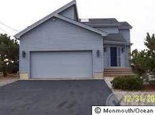 279 Evergreen Dr, Bayville, NJ 08721