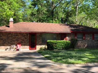 301 Enchanted Dr, Vicksburg, MS 39180