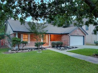 1215 Robin Trl, Round Rock, TX 78681
