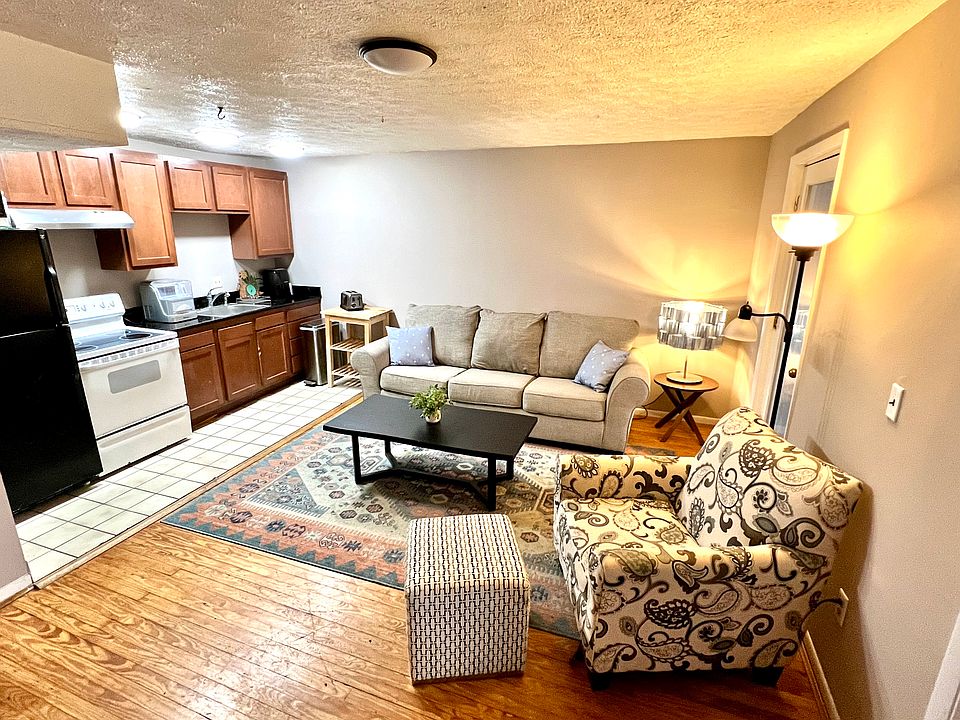 1st image of 3215 Jefferson Ave #2