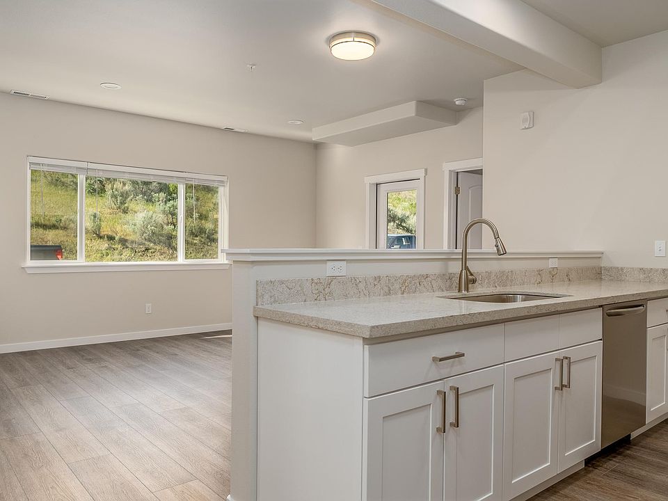 Meadowlark Apartments 809 S Emerson St Chelan WA Zillow