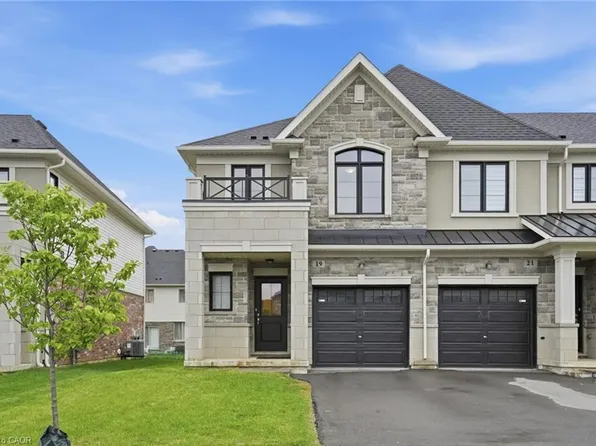 19 Mia Dr, Hamilton, ON L9B 0K1