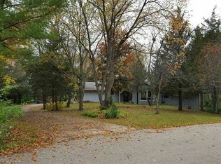 7061 Horizon Dr, Rockford, IL 61109