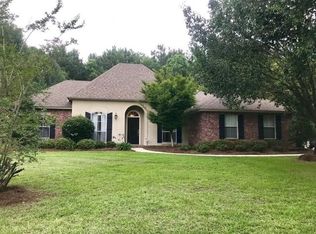 205 Fairfield Oaks Dr, Madisonville, LA 70447