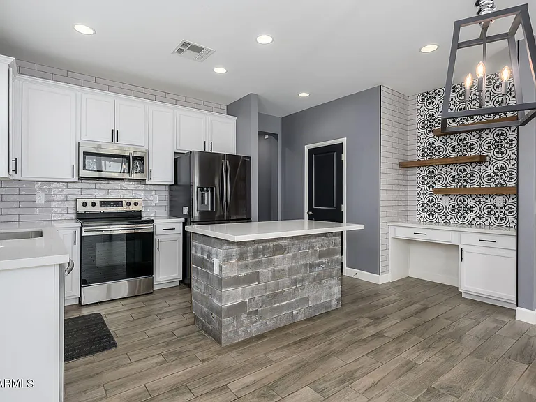 542 E Bamboo Ln — Photo 6