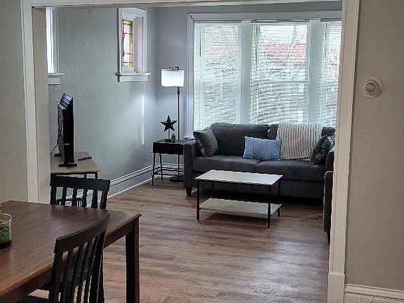3rd image of 4963 Lindenwood Ave APT 2E
