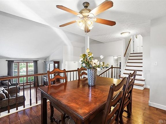 3rd image of 1014 Glen Arbor Ct