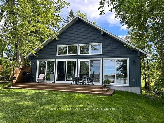 2nd image of 7426 Island View St
