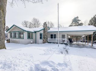 3055 Maplewood Dr, Fort Gratiot, MI 48059