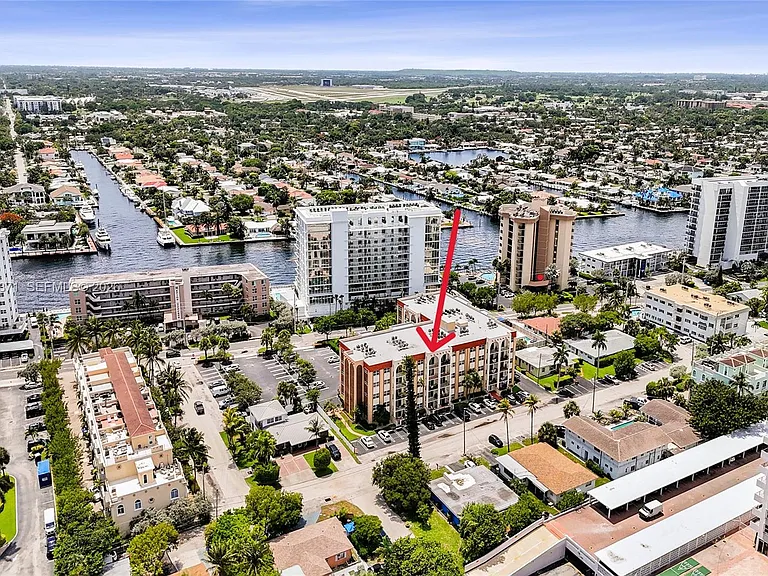 400 N Riverside Dr #501 — Photo 38