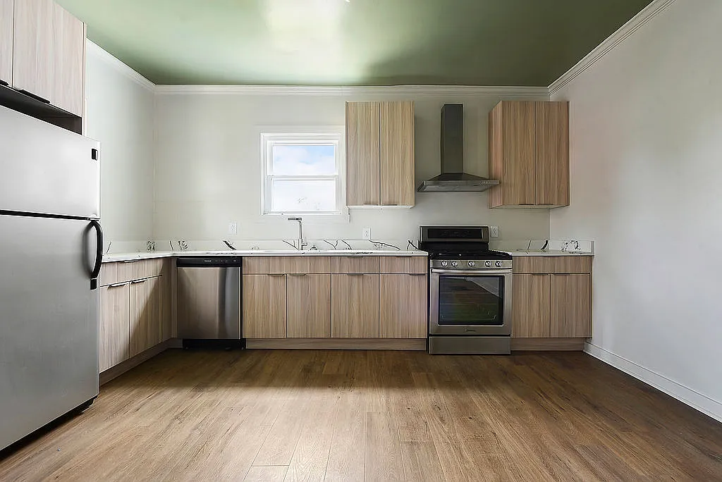 2 bed, 1100 sqft, $1,150 — Photo 3