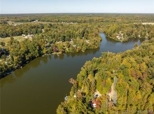 5708 Lakeview Rd, Quinton, VA 23141