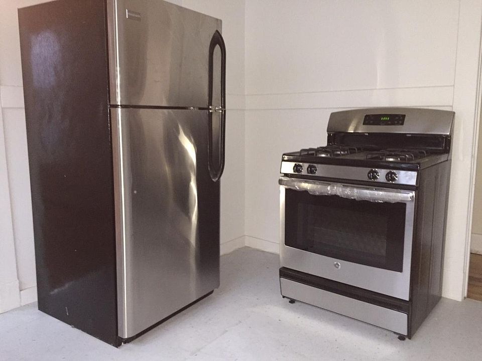 2nd image of 39 8th St #2