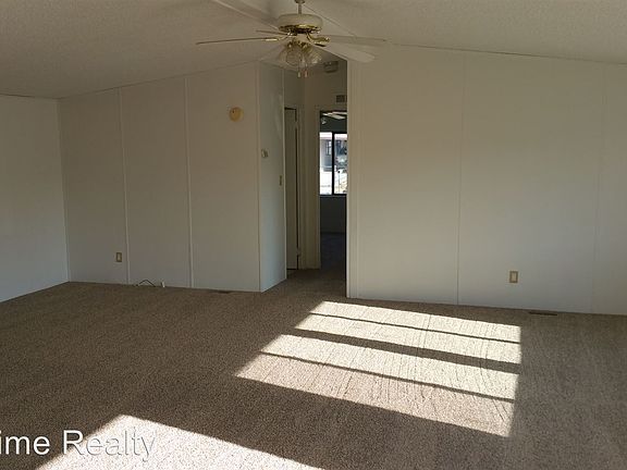 5th image of 784 Church St