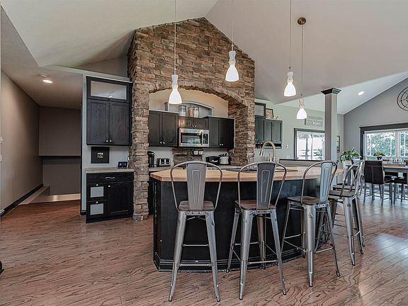 5th image of 53145 Cobus Woods Ct