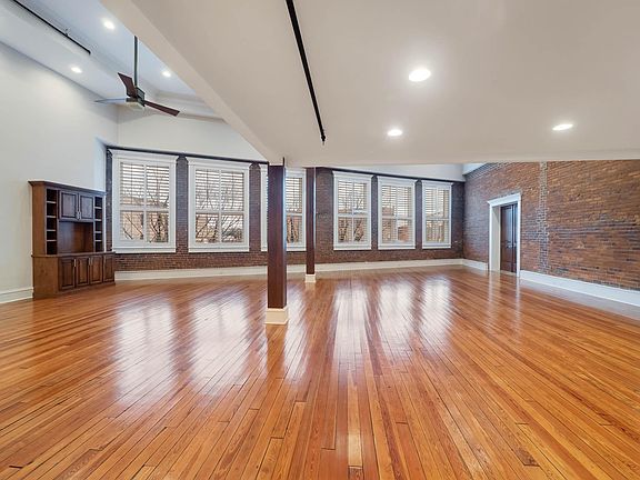 2nd image of 1467 Market St APT 203