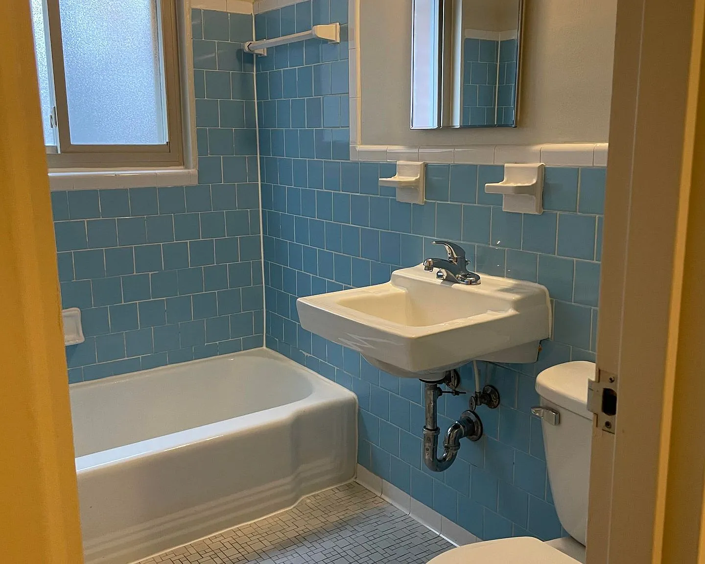 Twelve Oaks Apartments — Photo 4