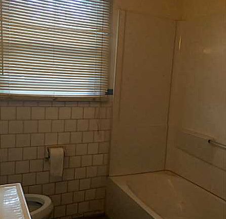 3rd image of 1400 Lake Forest Dr