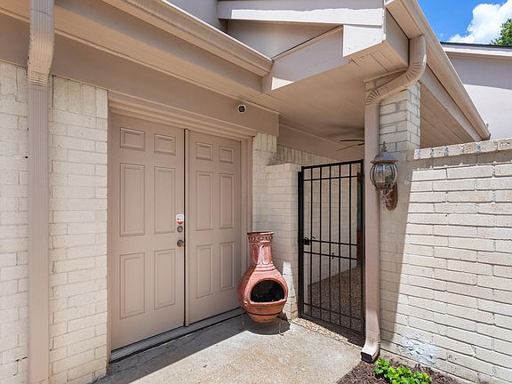 3rd image of 2807 Foxfire Cir