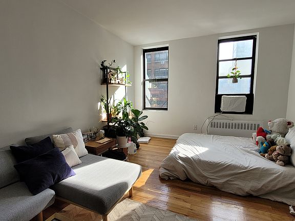 2nd image of 350 E 54th St APT 4G