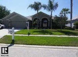 1910 Riveredge Dr, Tarpon Springs, FL 34689