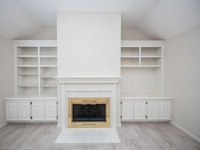 703 Acacia Pl — Photo 31