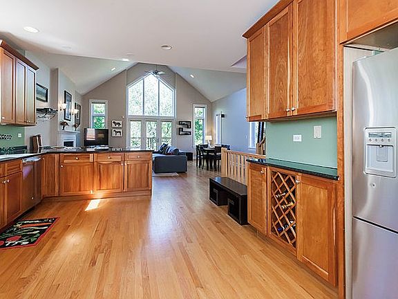 3rd image of 4729 N Campbell Ave APT 3