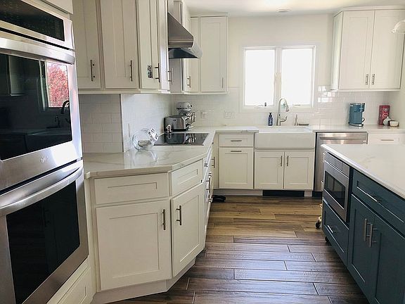 4th image of 3153 Monterey Dr