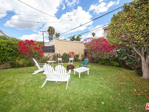 4th image of 1122 Poinsettia Dr
