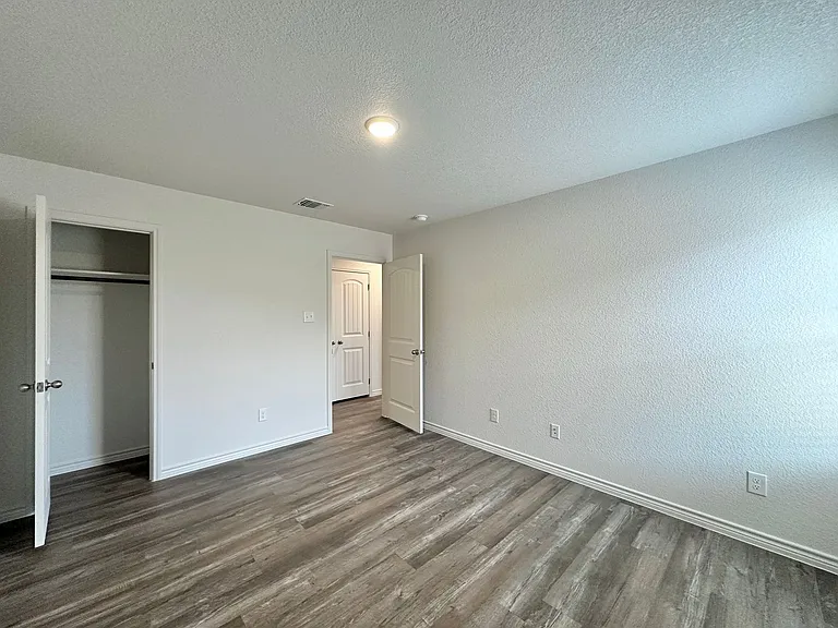 234B Dolphin Dr — Photo 18