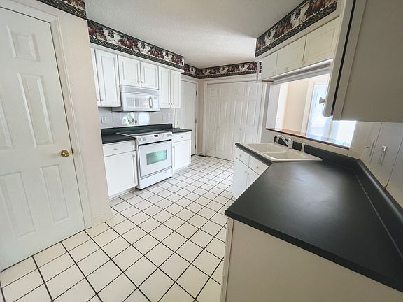 5th image of 205 Briarfield Dr
