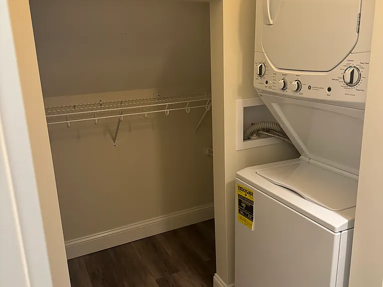 5224-5226 Shelburne Rd #3 — Photo 5