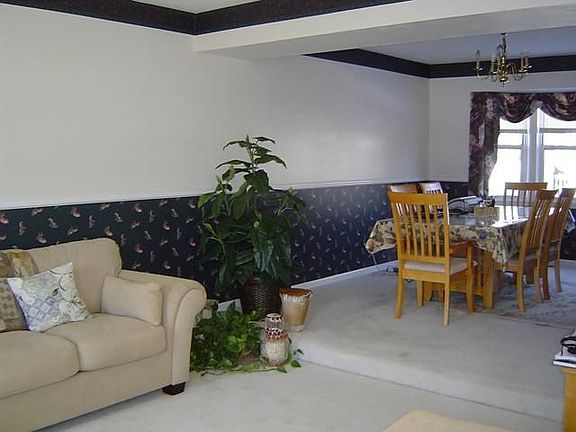 Living room to dining room