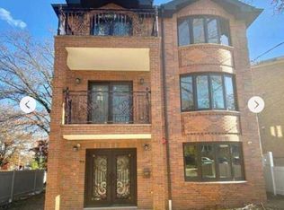 61-11 172nd St #B, Fresh Meadows, NY 11365