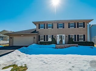 1208 Leverenz Rd, Naperville, IL 60564