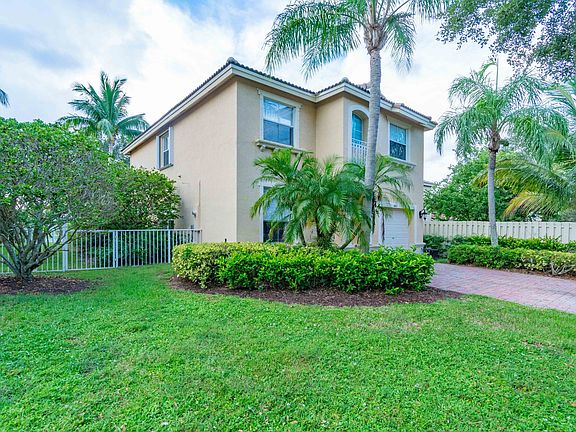 4th image of 4867 Victoria Cir