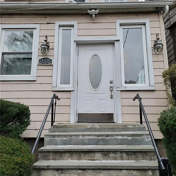 412 Warburton Ave #3 — Photo 1