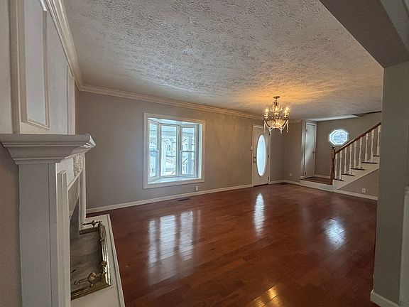 2nd image of 868 Iredell St