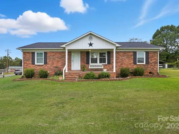 3923 Windwood Dr, Gastonia, NC 28056