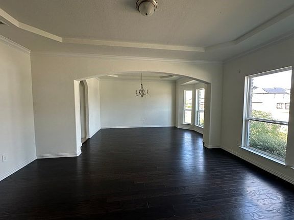 3rd image of 972 Gold Finch Ln